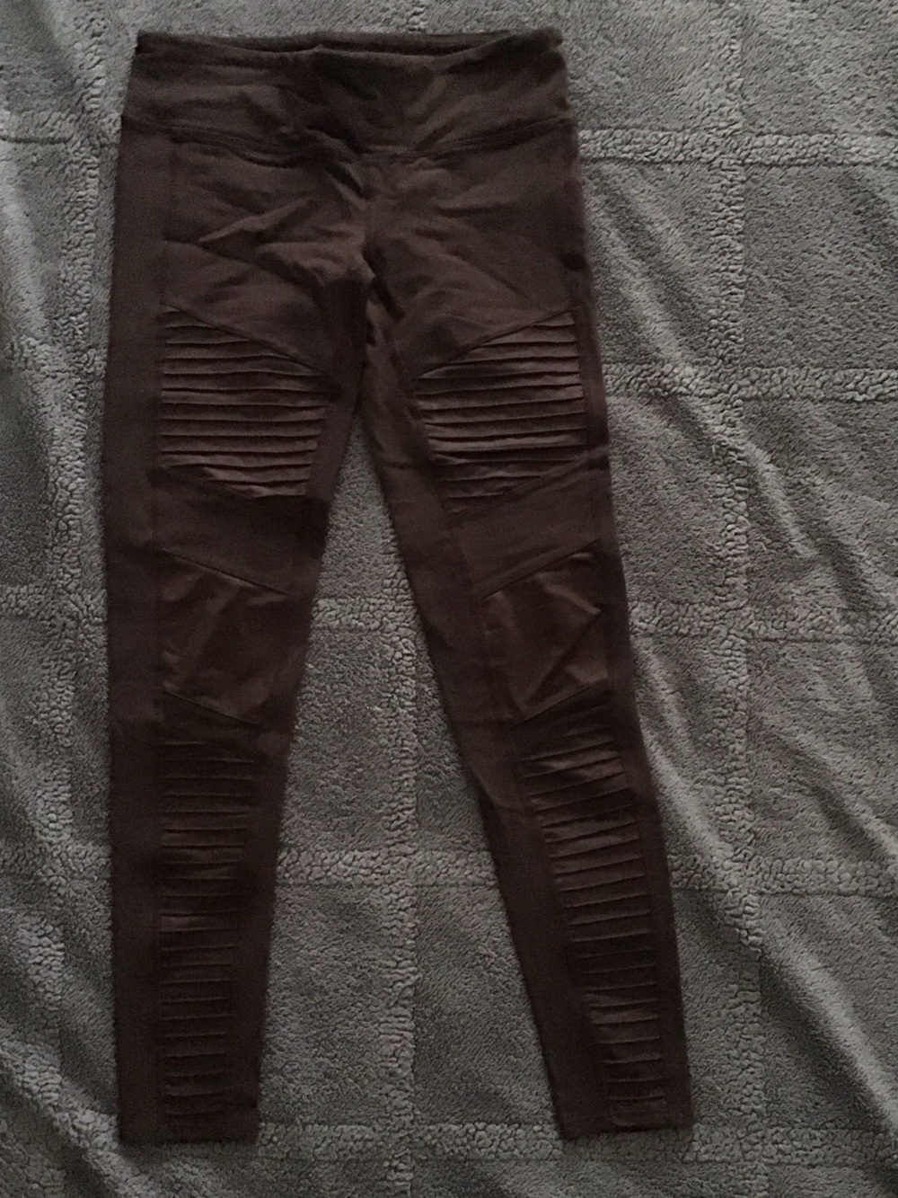 ALO Yoga Black Ribbed Moto-Style Women's Jeggings